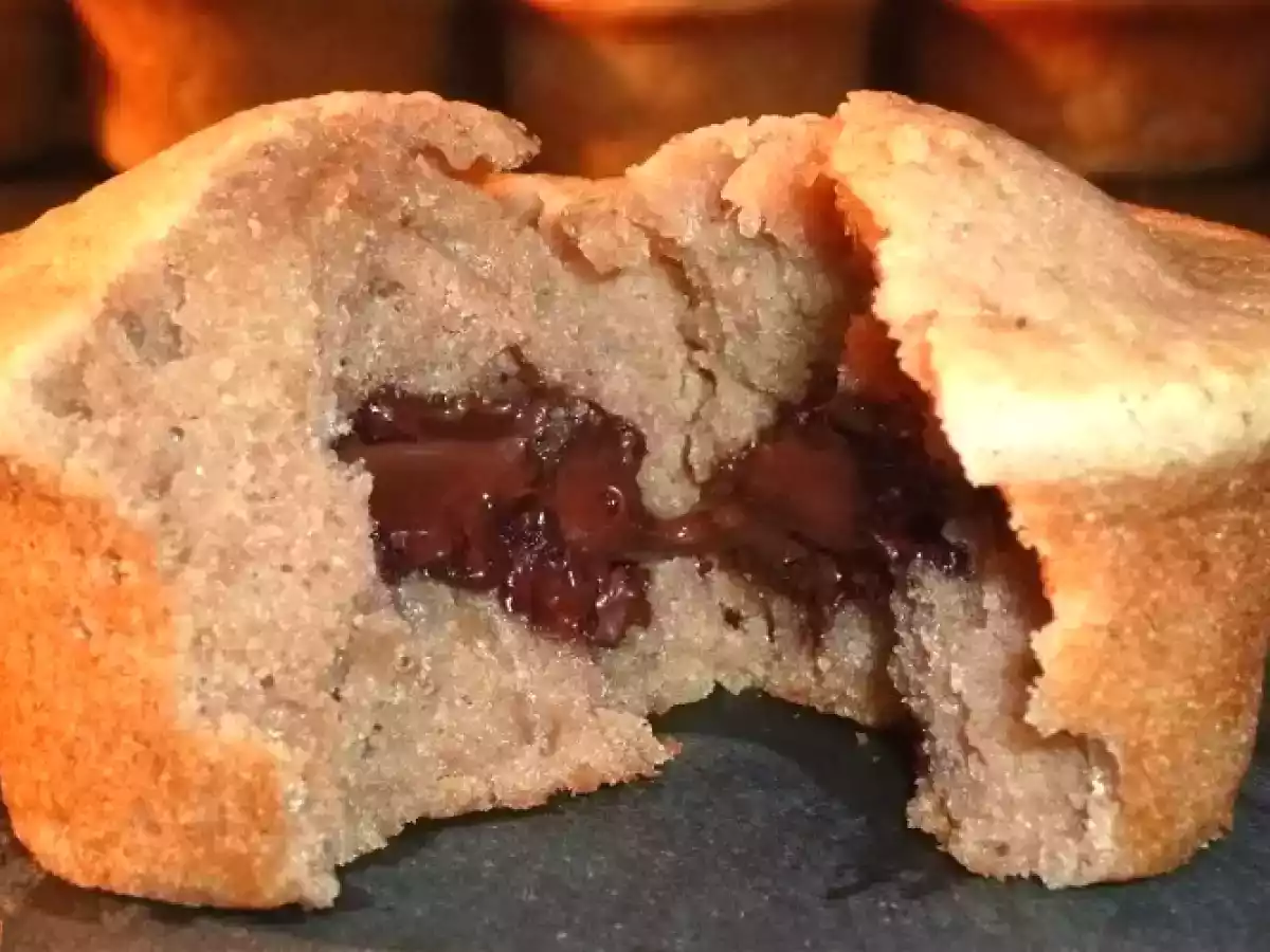 Petits gâteaux à la crème de marrons cur fondant au chocolat - photo 3