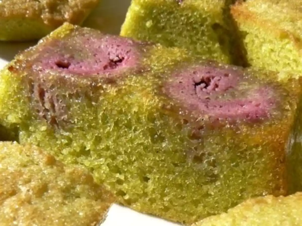 Petits gateaux amandes-framboises-pistaches, le trio parfait . - photo 2