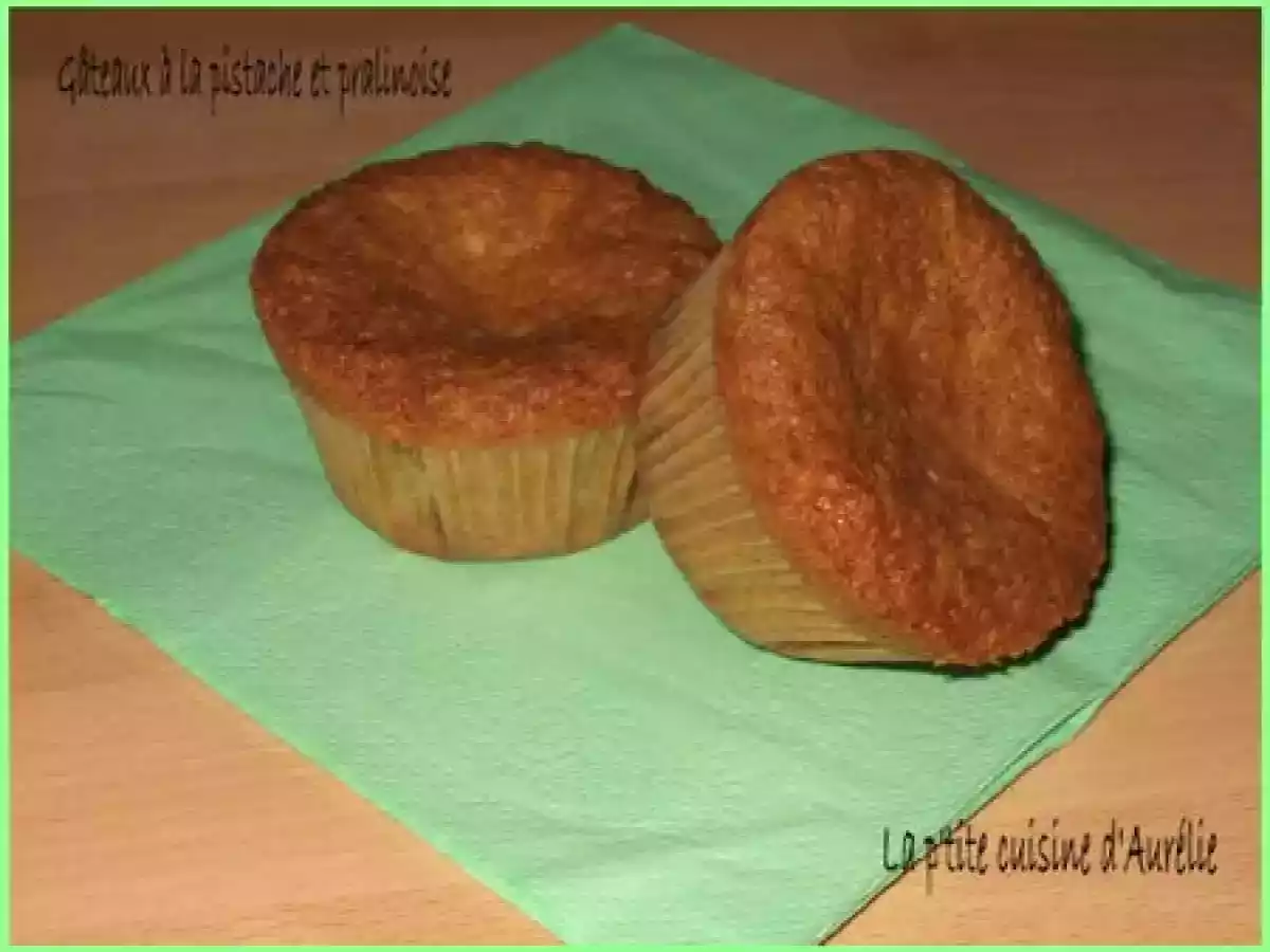 Petits gâteaux pistache-pralinoise