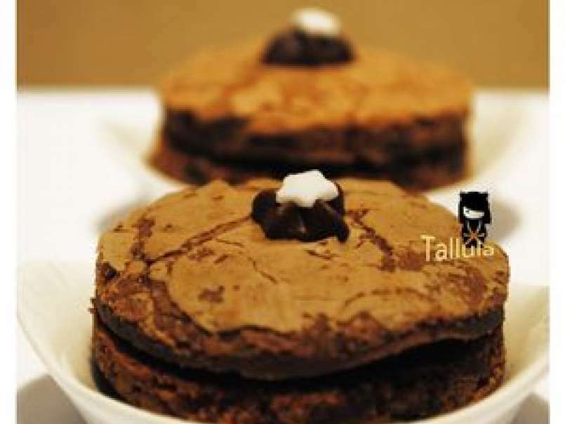 Petits gâteaux tendres au chocolat et leur ganache au vieux rhum.., photo 1