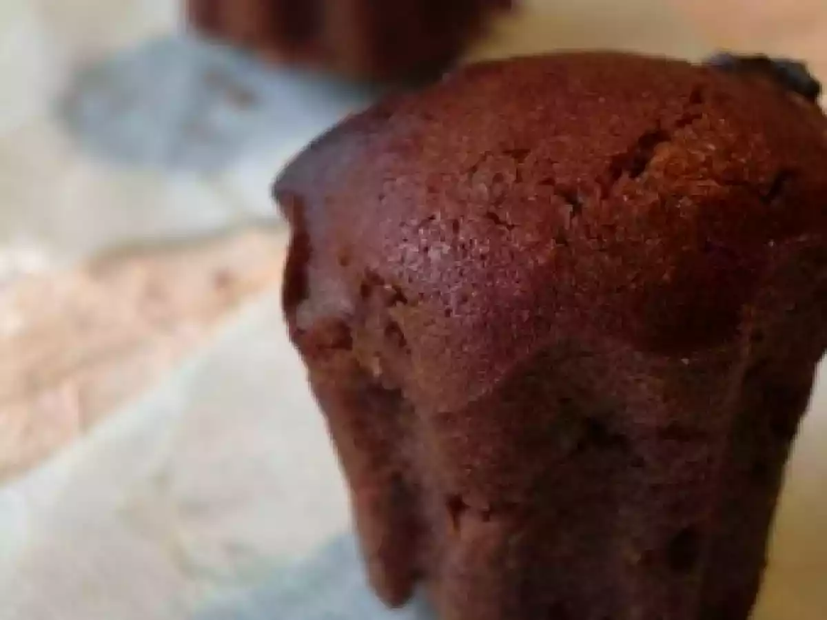 Petits moelleux au chocolat et aux cerises confites de P. Hermé - photo 2