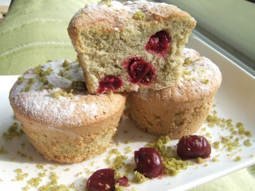 Petits Moelleux Aux Pistaches Et Aux Griottes Recette Ptitchef