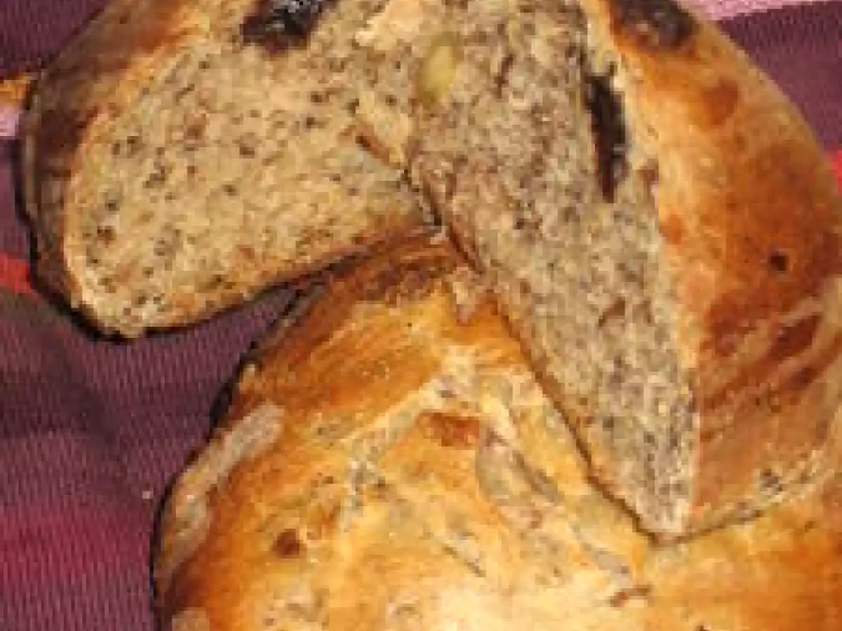 Petits pains au lait, pavot, raisins sec, amandes et noisettes