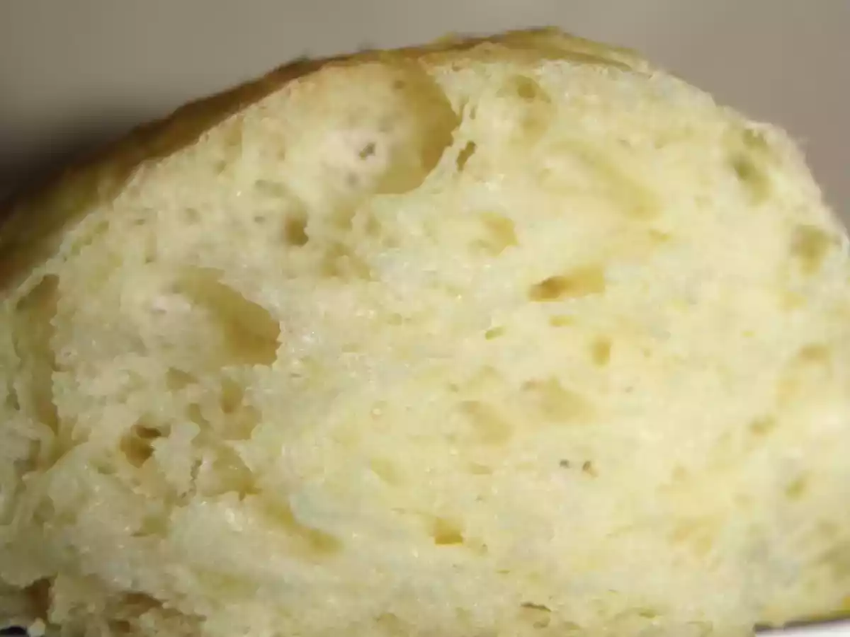 Petits pains très moelleux aux flocons de pomme de terre fourrés à la confiture