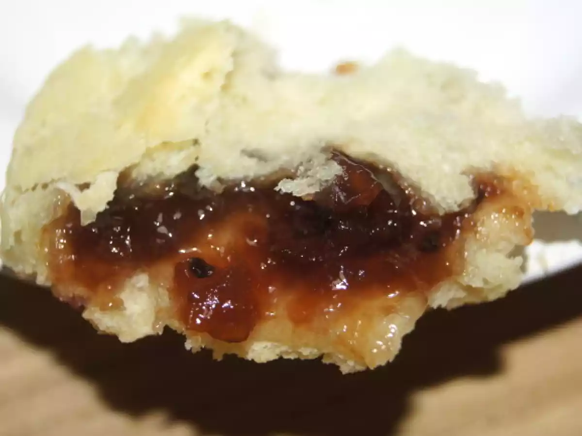 Petits pains très moelleux aux flocons de pomme de terre fourrés à la confiture - photo 2