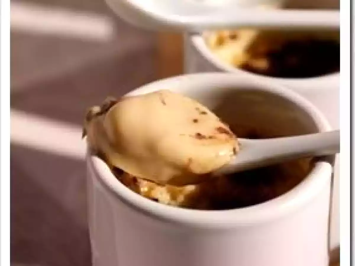 Petits pots de crème au Bailey's et ses financiers pralinoise.