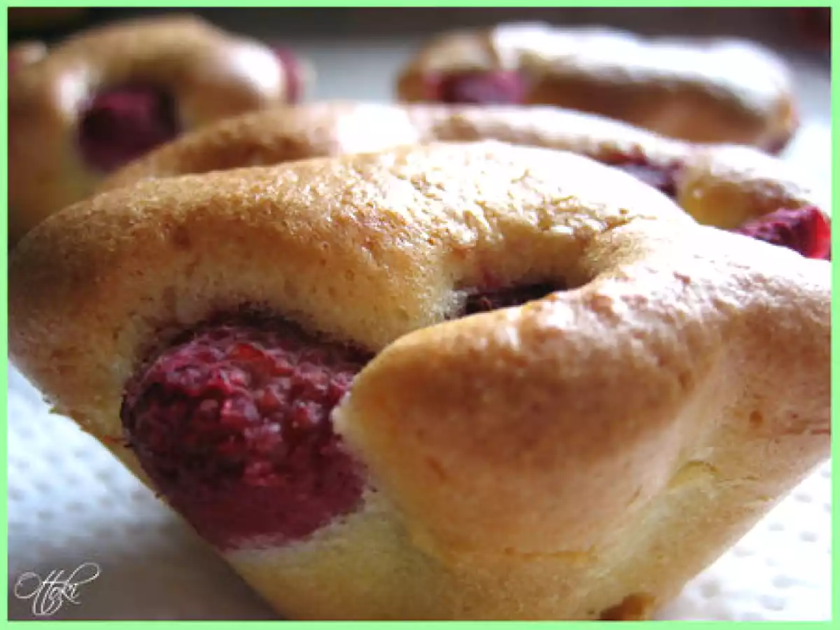 Petits quatre-quarts au beurre salé et aux framboises - photo 2