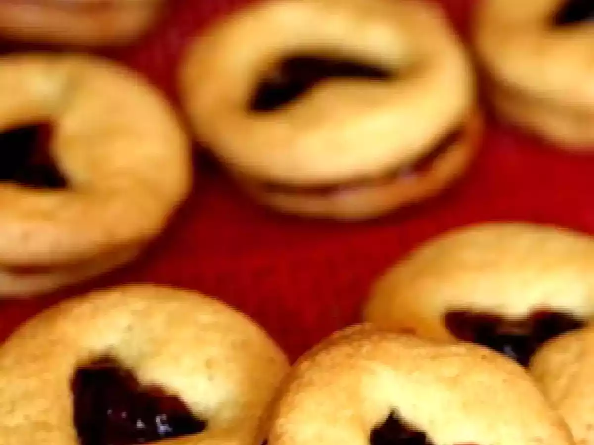 Petits sablés à la gelée de groseilles pas que pour les enfants!