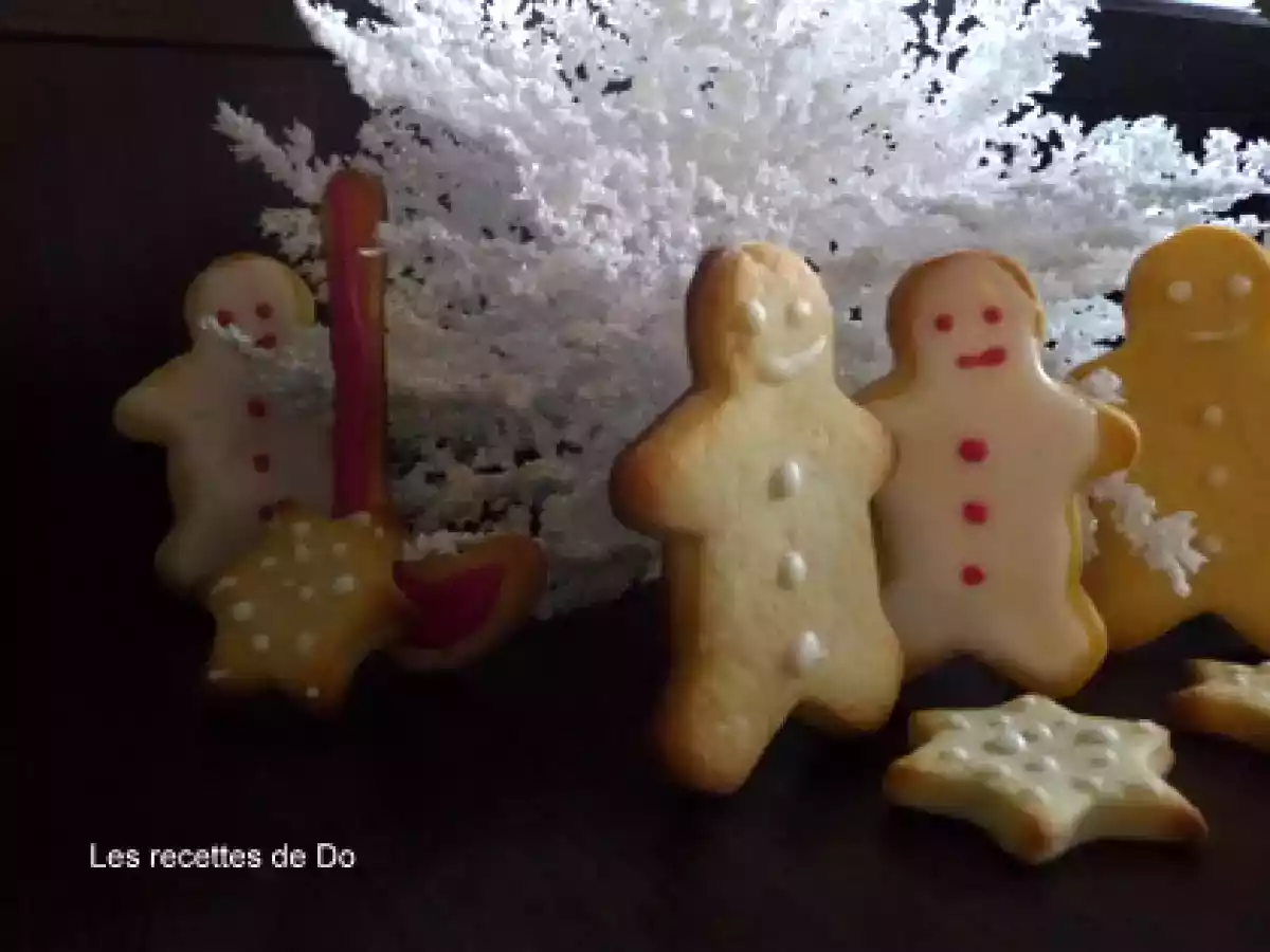 Petits sablés accompagnés de leur glaçage - photo 2