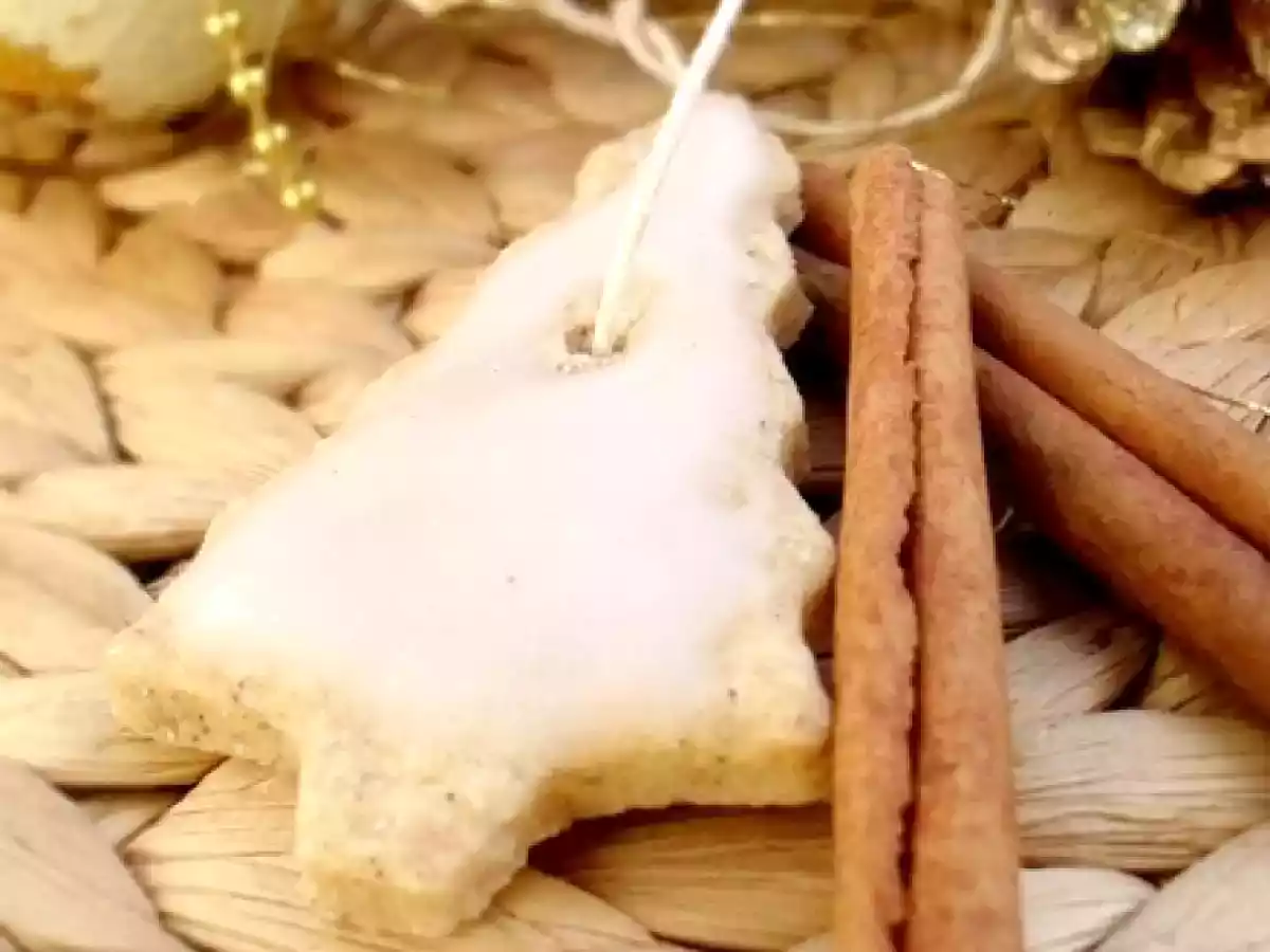 Petits Sablés de Noël à la Cannelle & Glaçage au Sucre Glace
