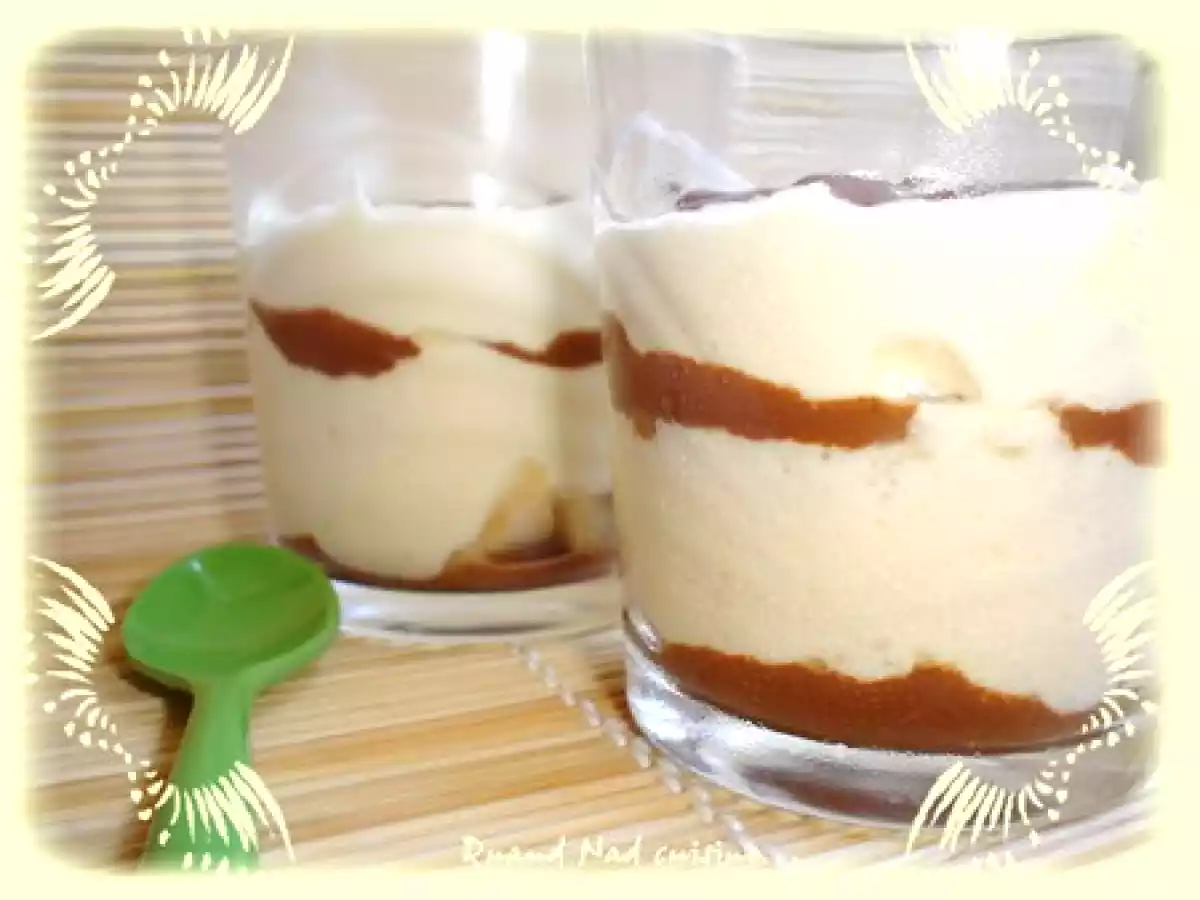 Petits verres façon tiramisu à la poire