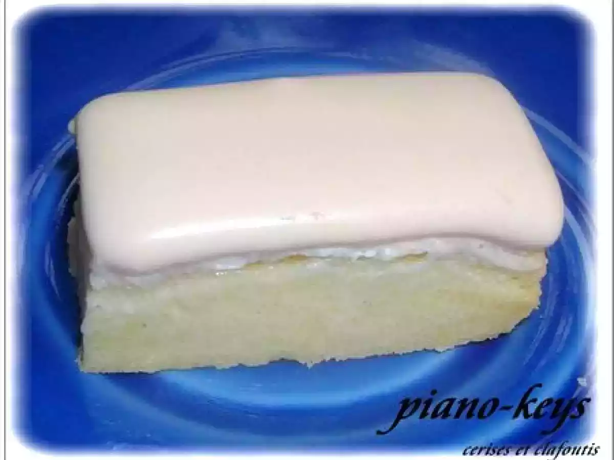 PIANO-KEYS ( PETITS FOURS EN FORME DE TOUCHES DE PIANO )