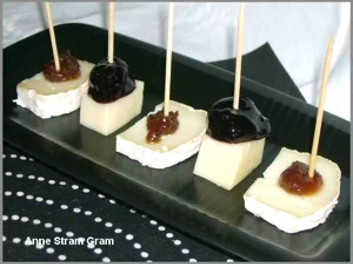 Pics au fromage de brebis et à la confiture