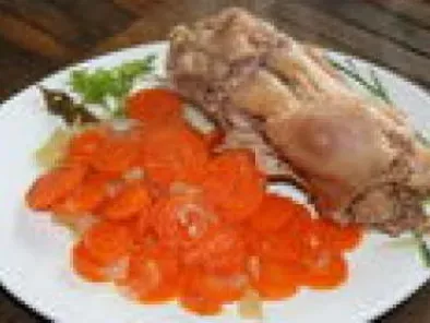 Pieds de cochon aux carottes