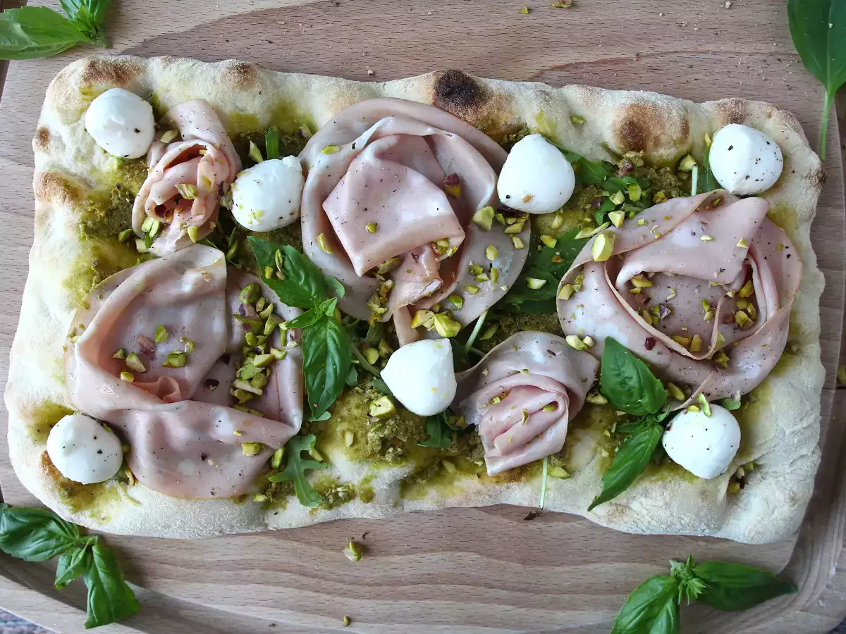 Pinsa au pesto et à la mortadelle, prête en 10 minutes! - photo 3