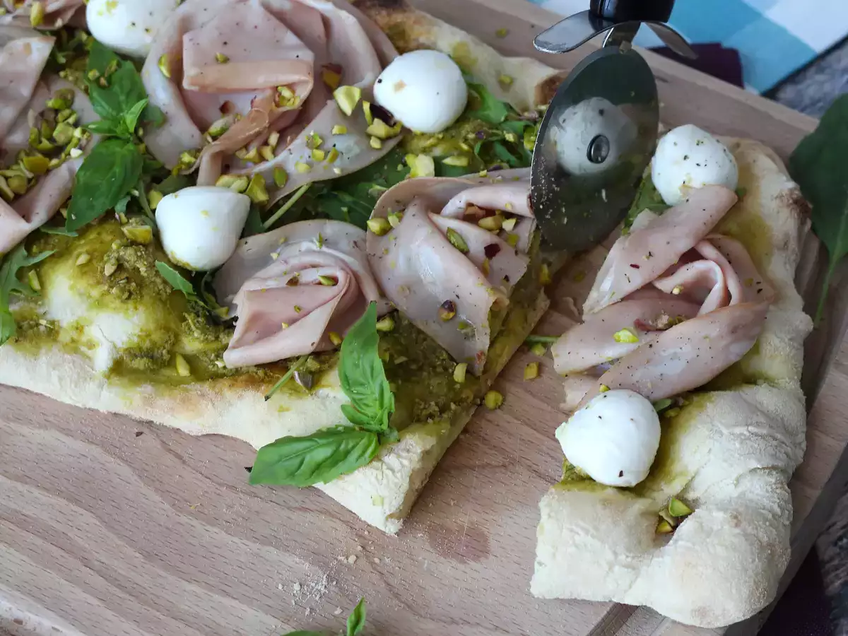 Pinsa au pesto et à la mortadelle, prête en 10 minutes! - photo 6