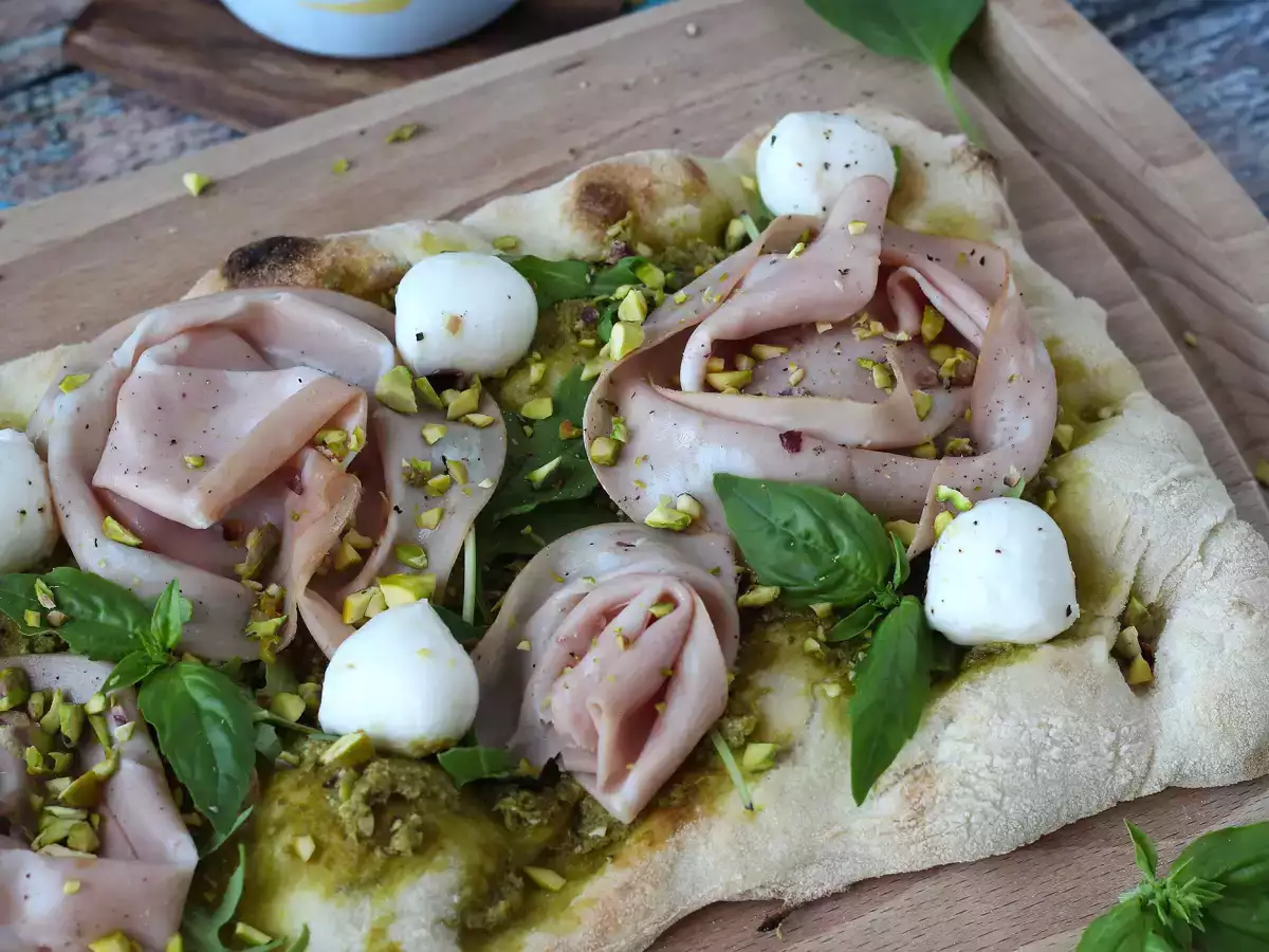 Pinsa au pesto et à la mortadelle, prête en 10 minutes! - photo 7