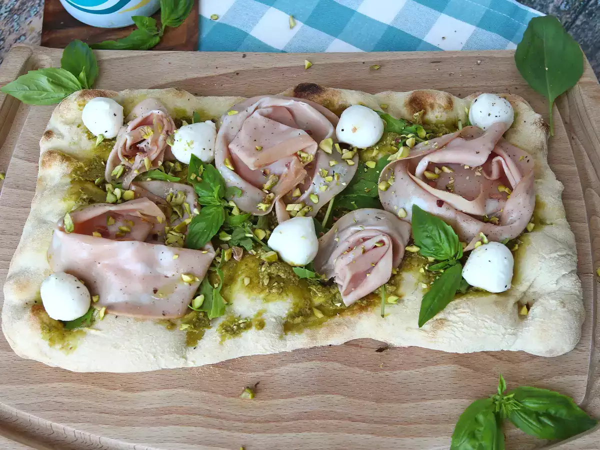 Pinsa au pesto et à la mortadelle, prête en 10 minutes! - photo 2