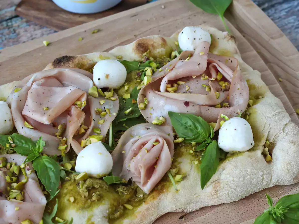 Pinsa au pesto et à la mortadelle, prête en 10 minutes! - photo 6