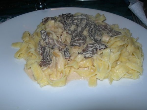 Recette de pintade aux morilles et vin jaune