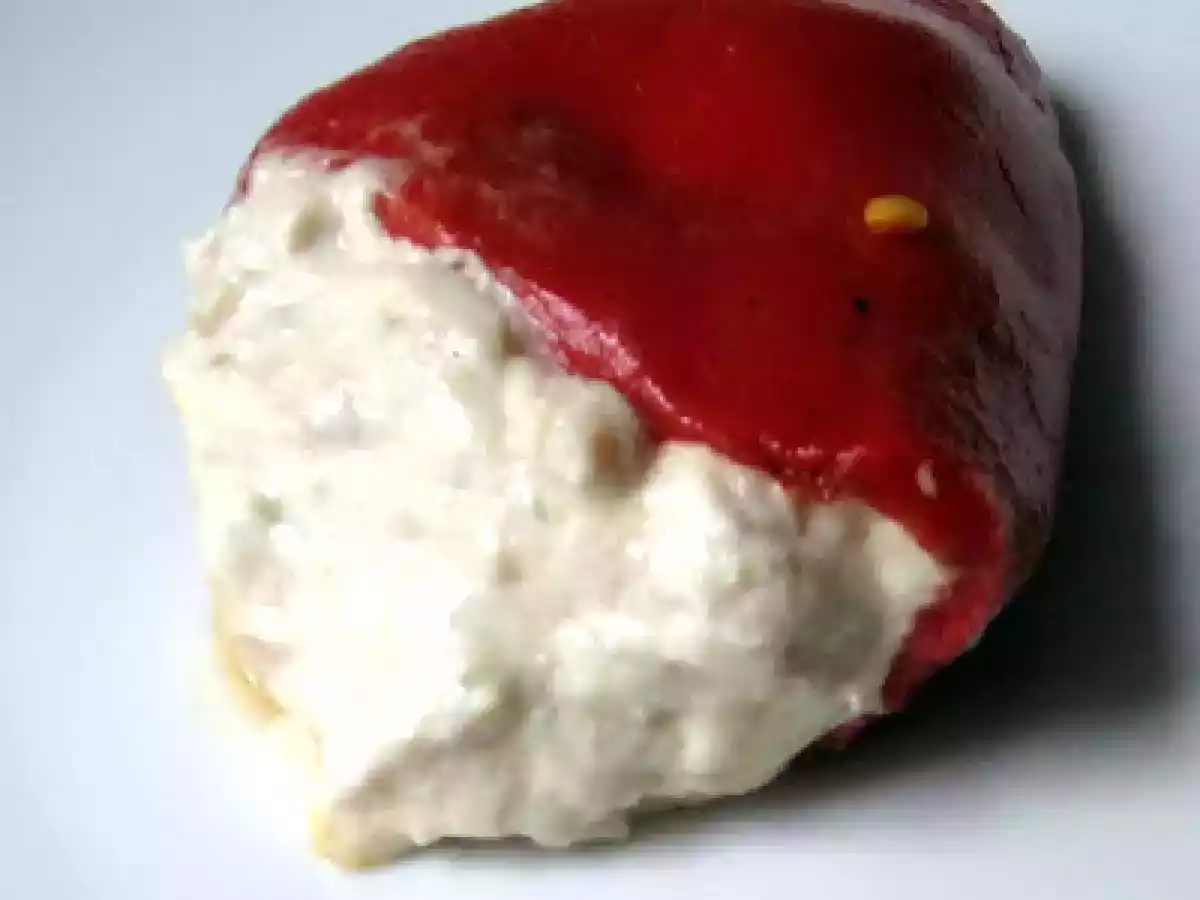 Piquillos del pimentos rellenos de bonito - photo 3