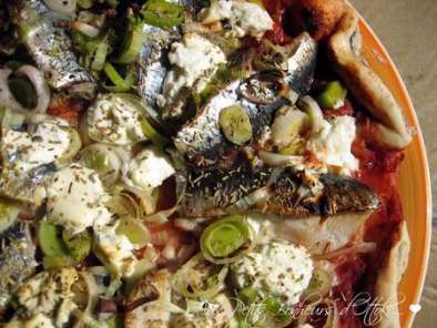 Pizza à la sardine et aux poireaux