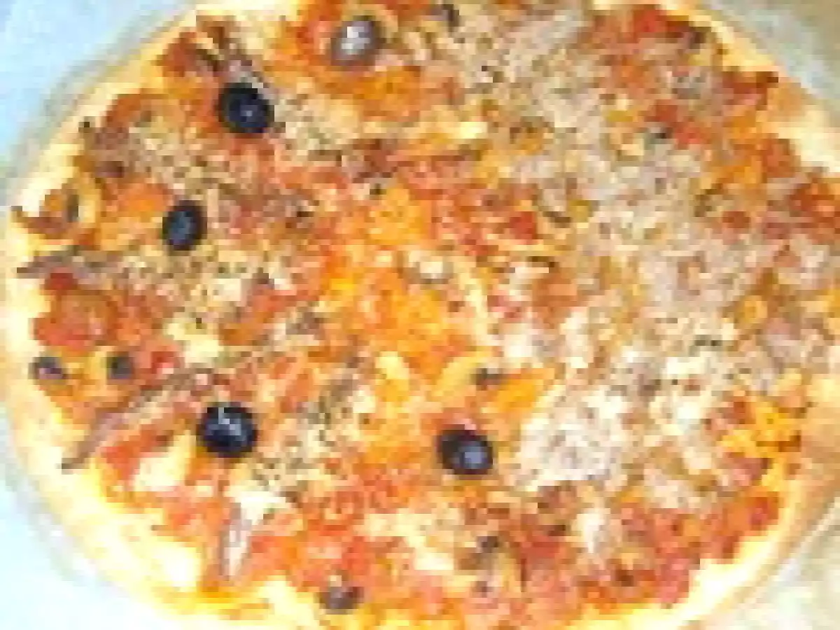 Pizza au thon et anchois