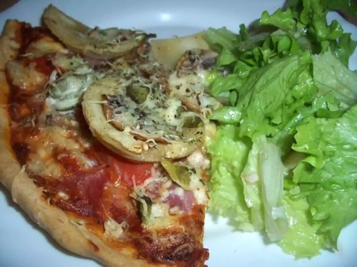 Pizza aux coeurs d'artichaut et champignons