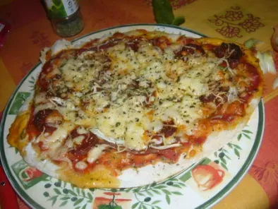 Pizza chorizo coppa poivrons mozzarella