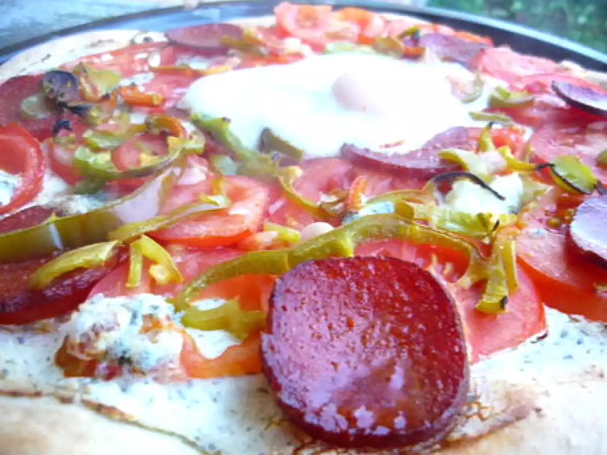 Pizza express au fromage à tartiner et saucisse autrichienne - photo 2