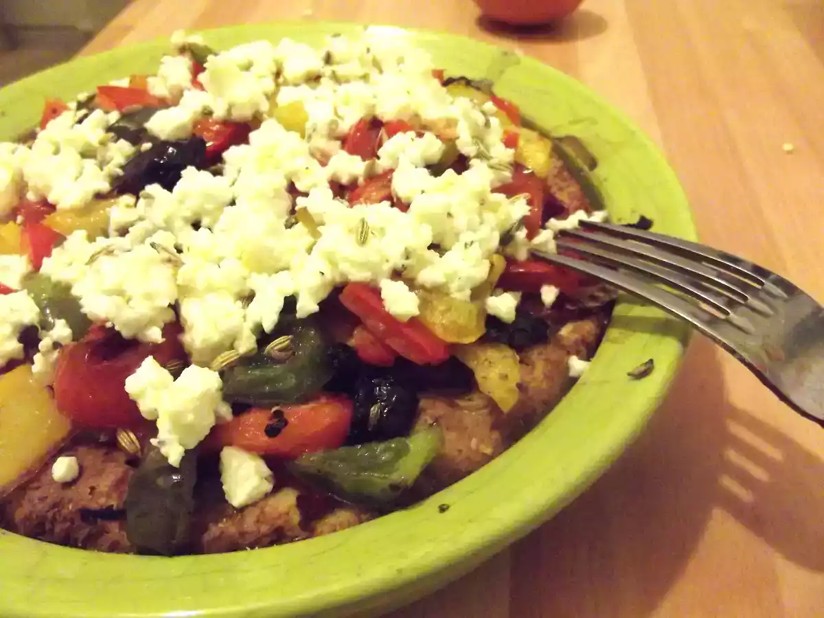 Pizza feta et trois poivrons