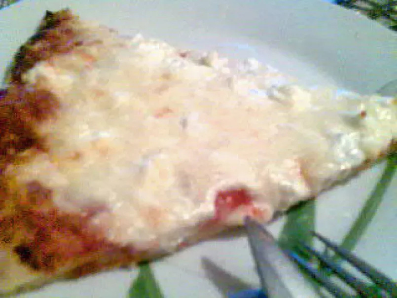 Pizza tomate chèvre mozza & emmental - photo 2