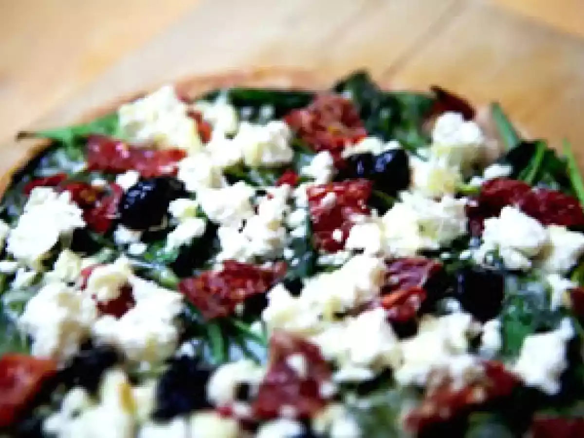 Pizza verte aux tomates séchées et Feta - photo 2