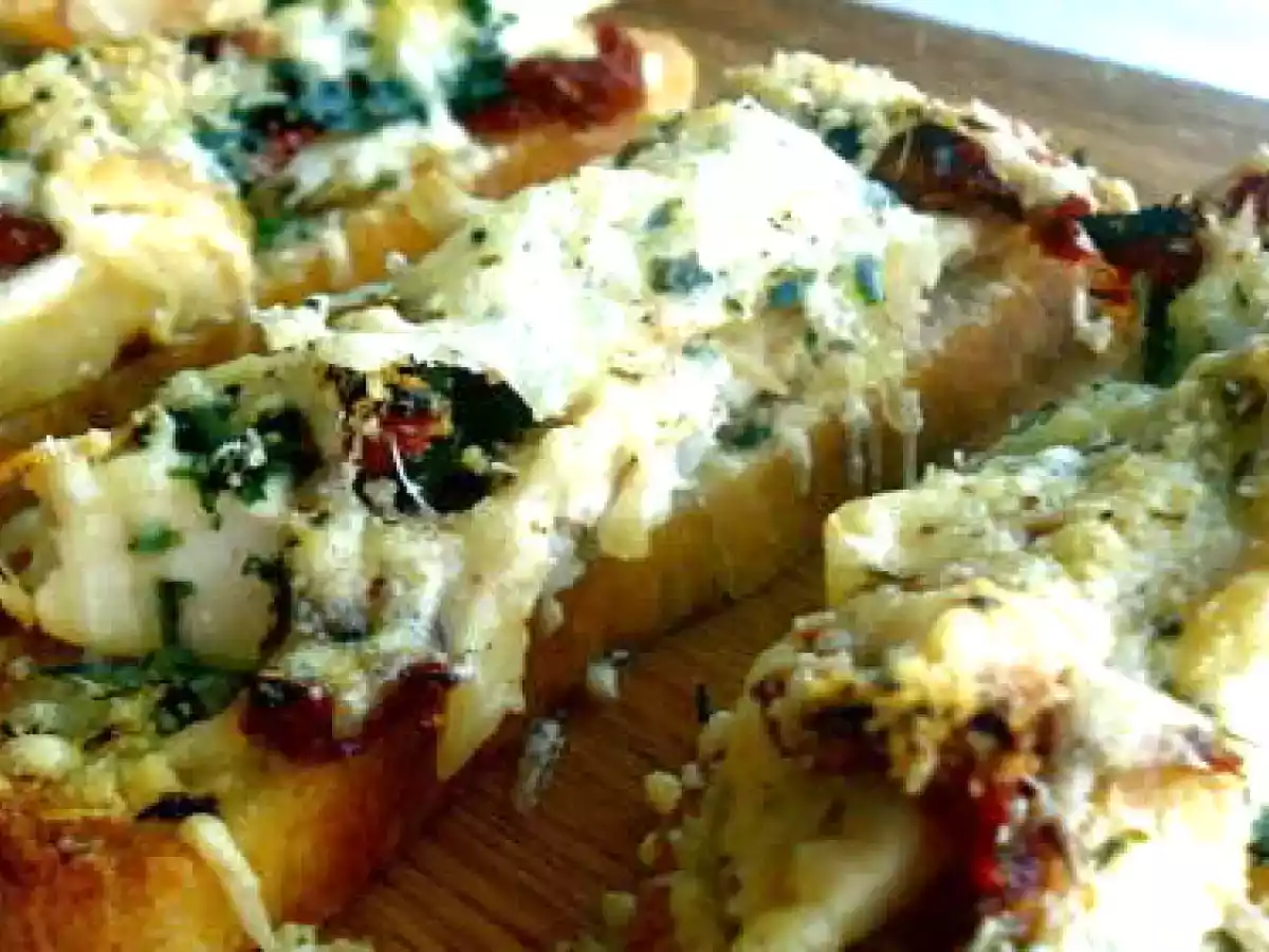 PLATEAU TÉLÉ TARTINES AU POULET GRATINÉES