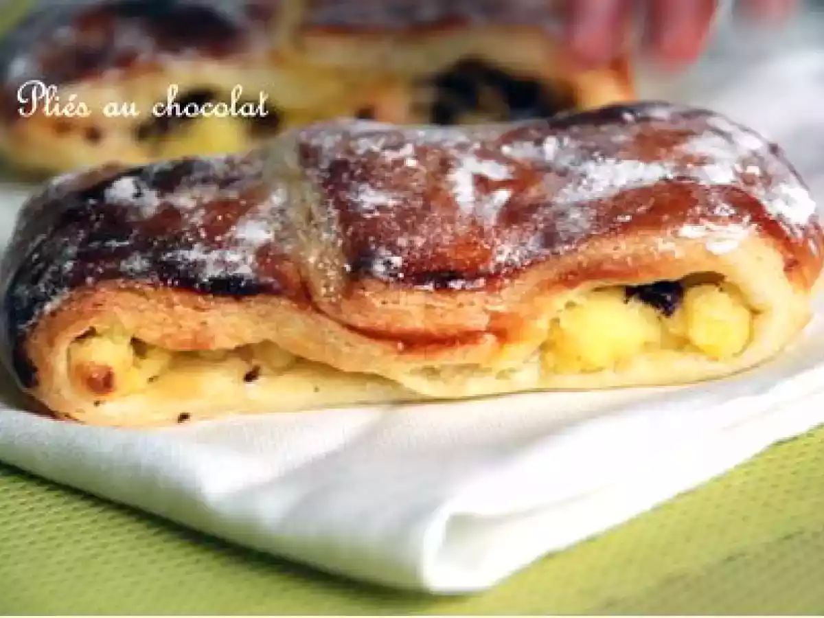 Pliés au chocolat pour un petit déjeuner gourmand.