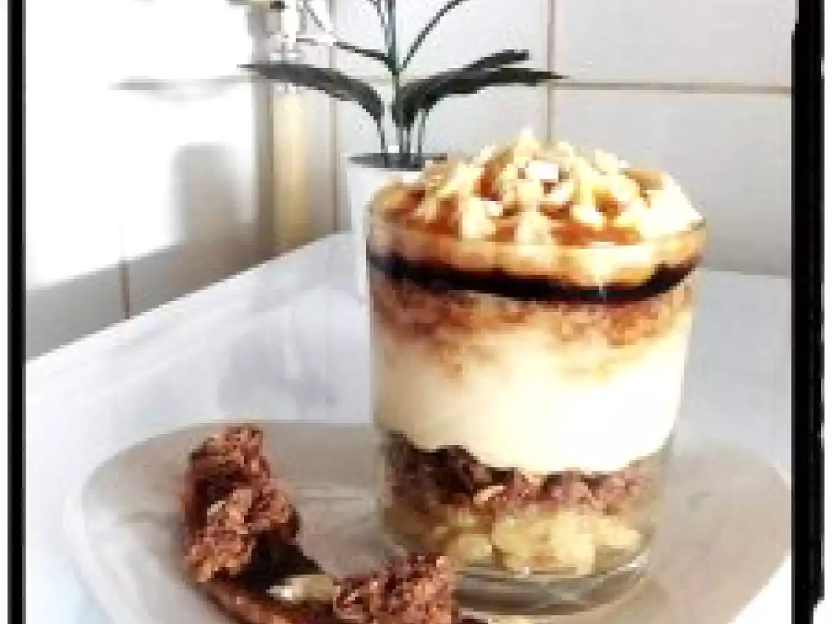 Poêlé de banane crumble petite chocolat sous mousse au chocolat blanc caramélisée