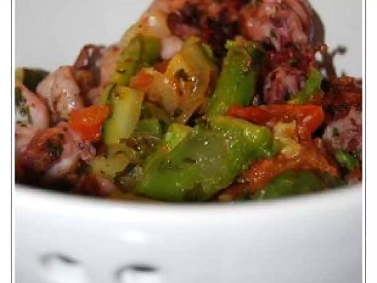 Poêlée d'encornets aux petits légumes