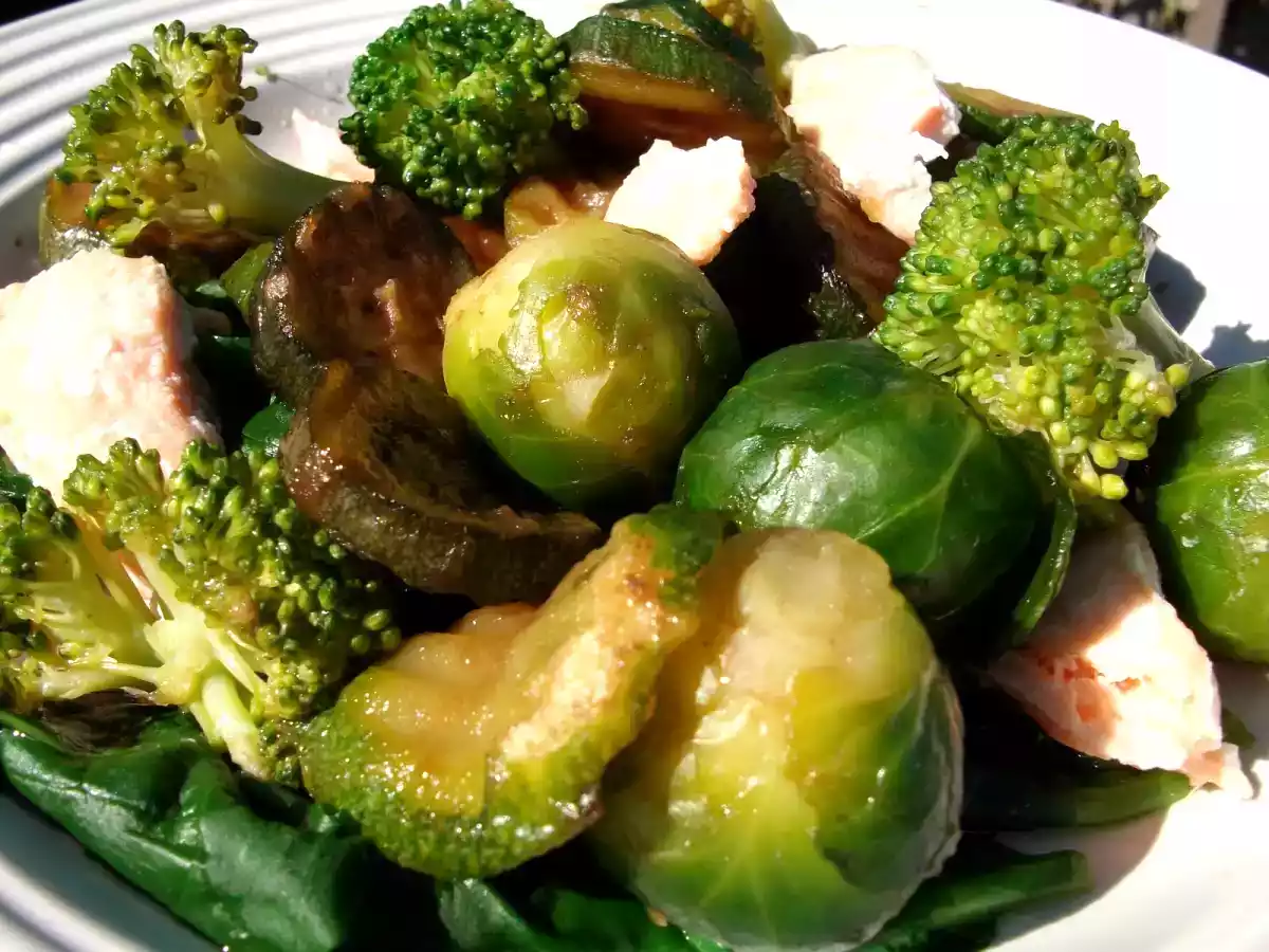 Poélée de légumes verts et réduction balsamique au miel