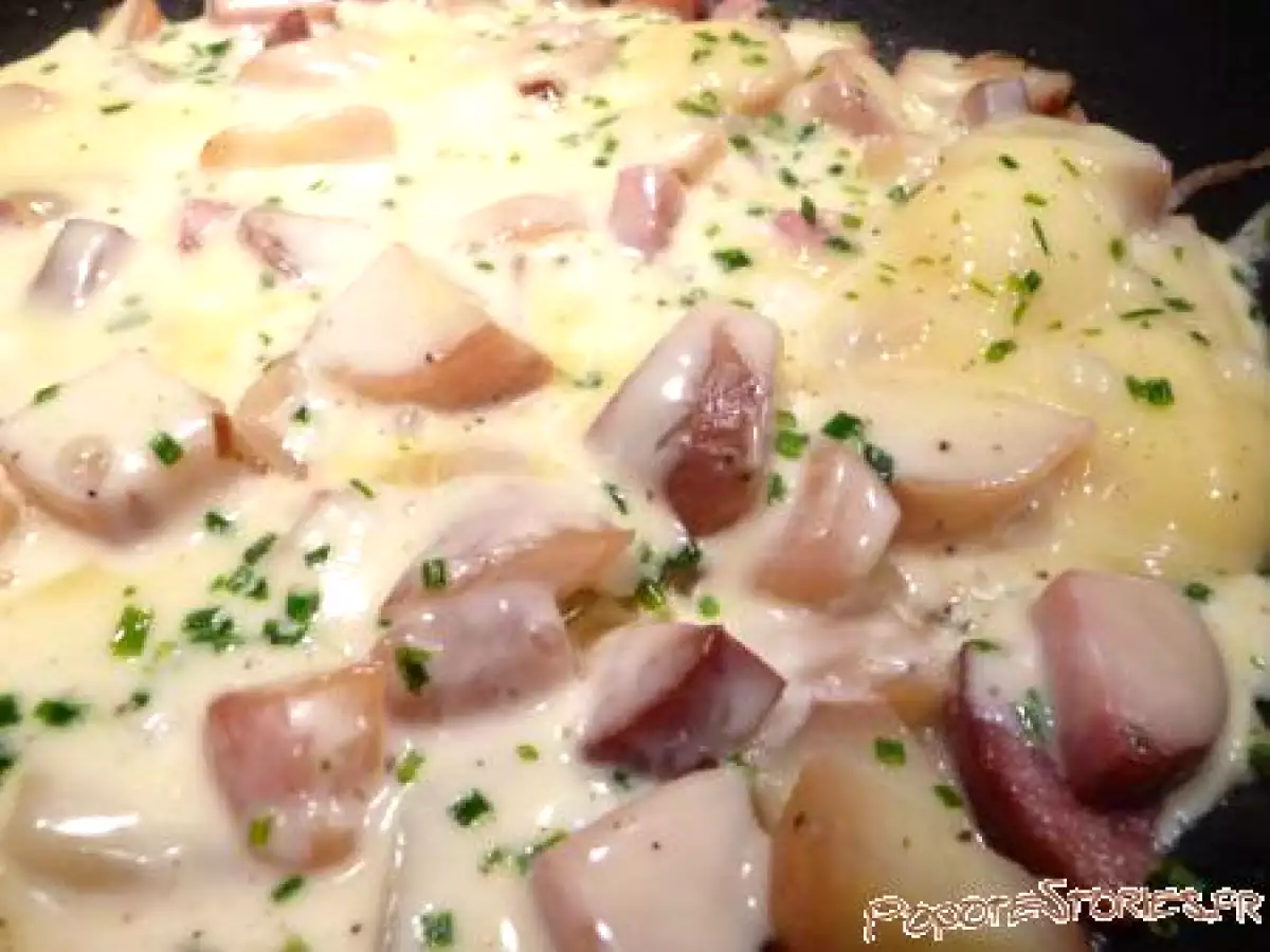 POELEE DE POMMES DE TERRE A LA RACLETTE ET A LA SAUCISSE DE MORTEAU - photo 2