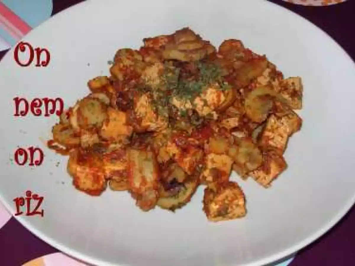 Poelée de tofu épicée aux champignons et à la tomate