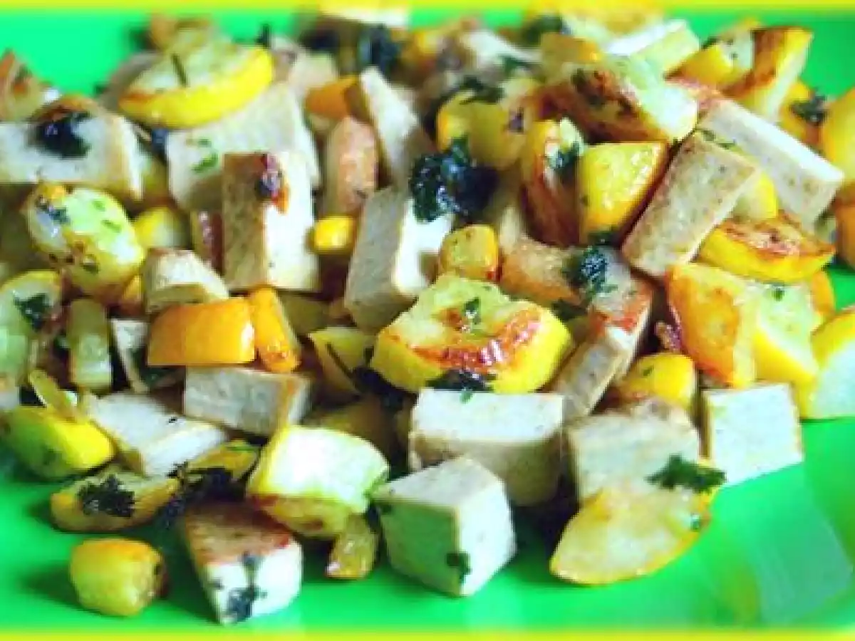 Poêlée estivale aux courgettes jaunes, tofu fumé et oigons nouveaux - photo 2