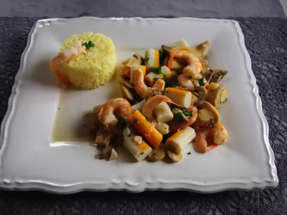 POELLEE DE SURIMI ET CREVETTES