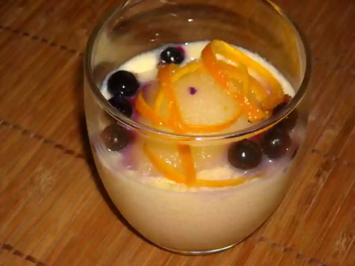 POIRES A LA CREME AROMATISEE A L'ORANGE