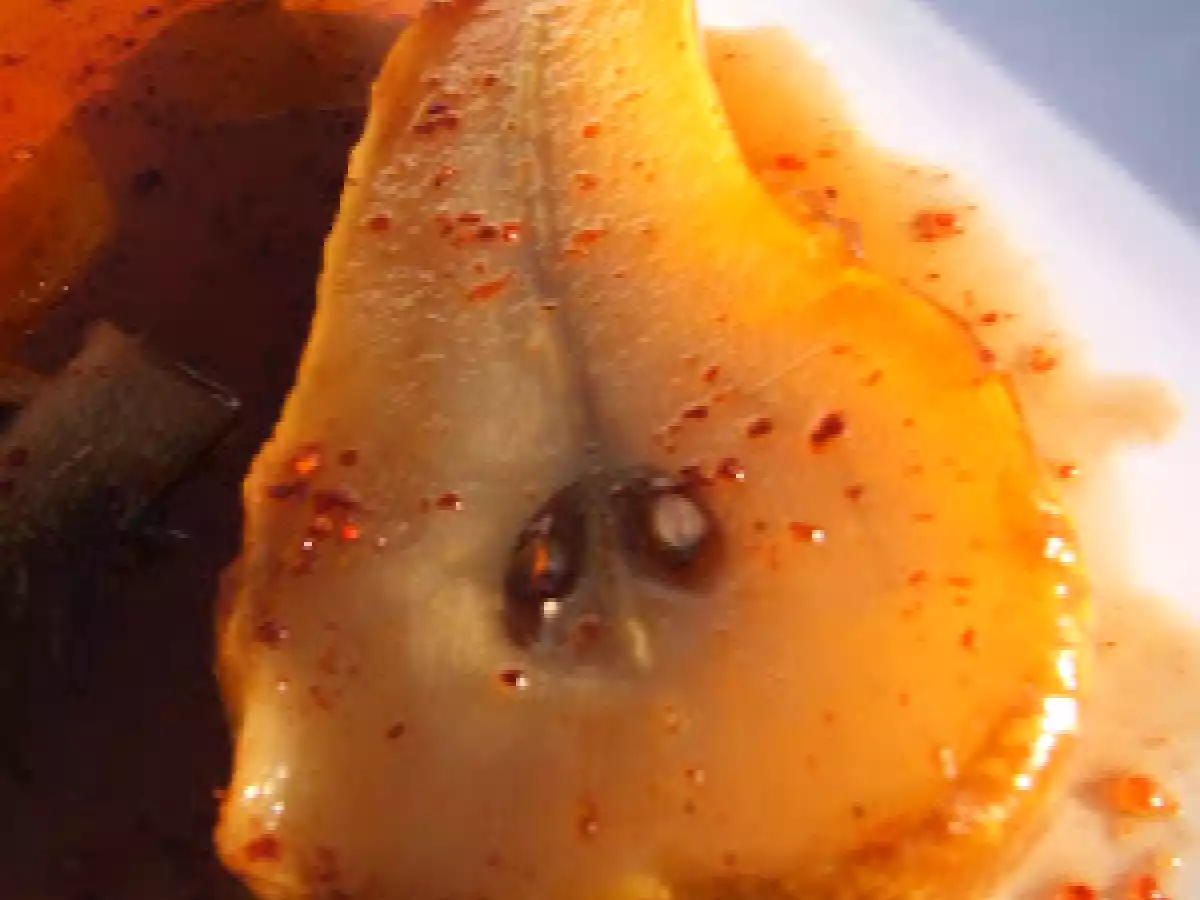 Poires au sirop de gingembre et piment d'Espelette