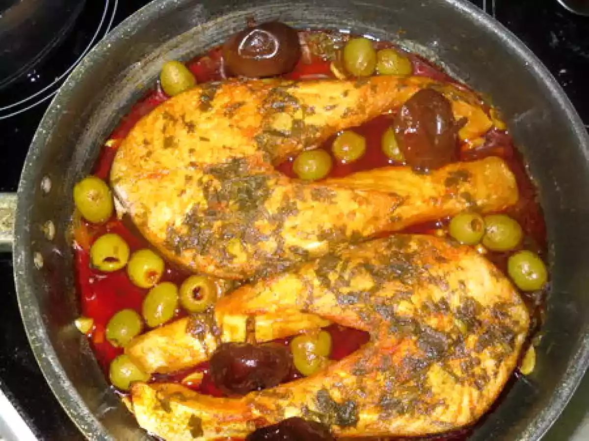 POISSON A LA MAROCAINE AUX OLIVES ET PIMENTS NORA