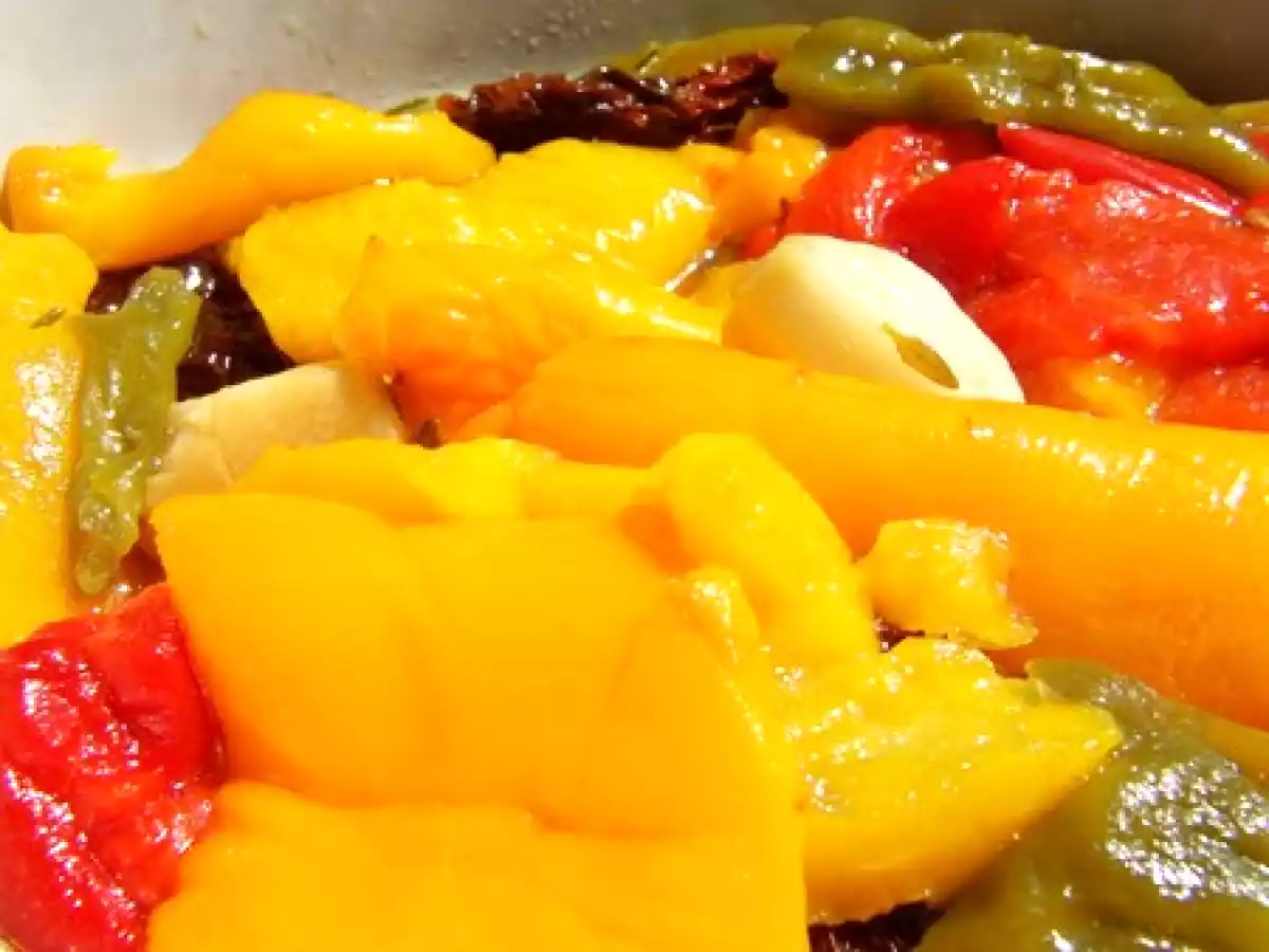 Poivrons confits à l'huile d'olive, ail & thym - photo 2