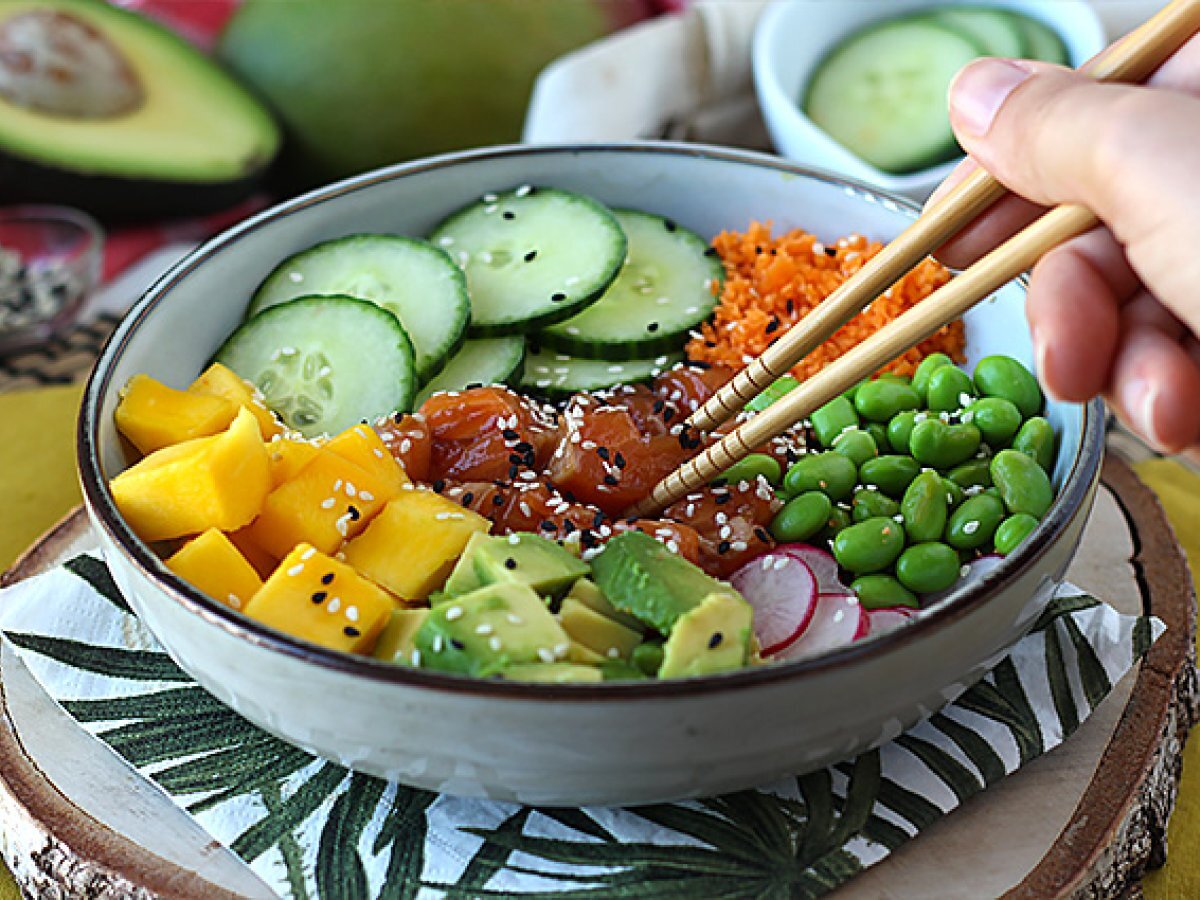 Poké bowl au saumon - Recette Ptitchef