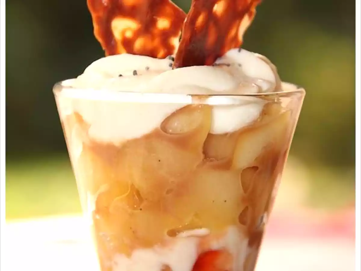 Pommes caramélisées sauce carambar et ricotta au gingembre en verrine et sa tuile carambar - photo 3