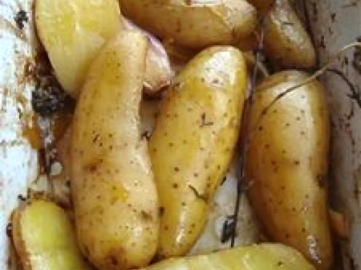 POMMES DE TERRE A L'ECORCE DE CITRON ET A L'AIL