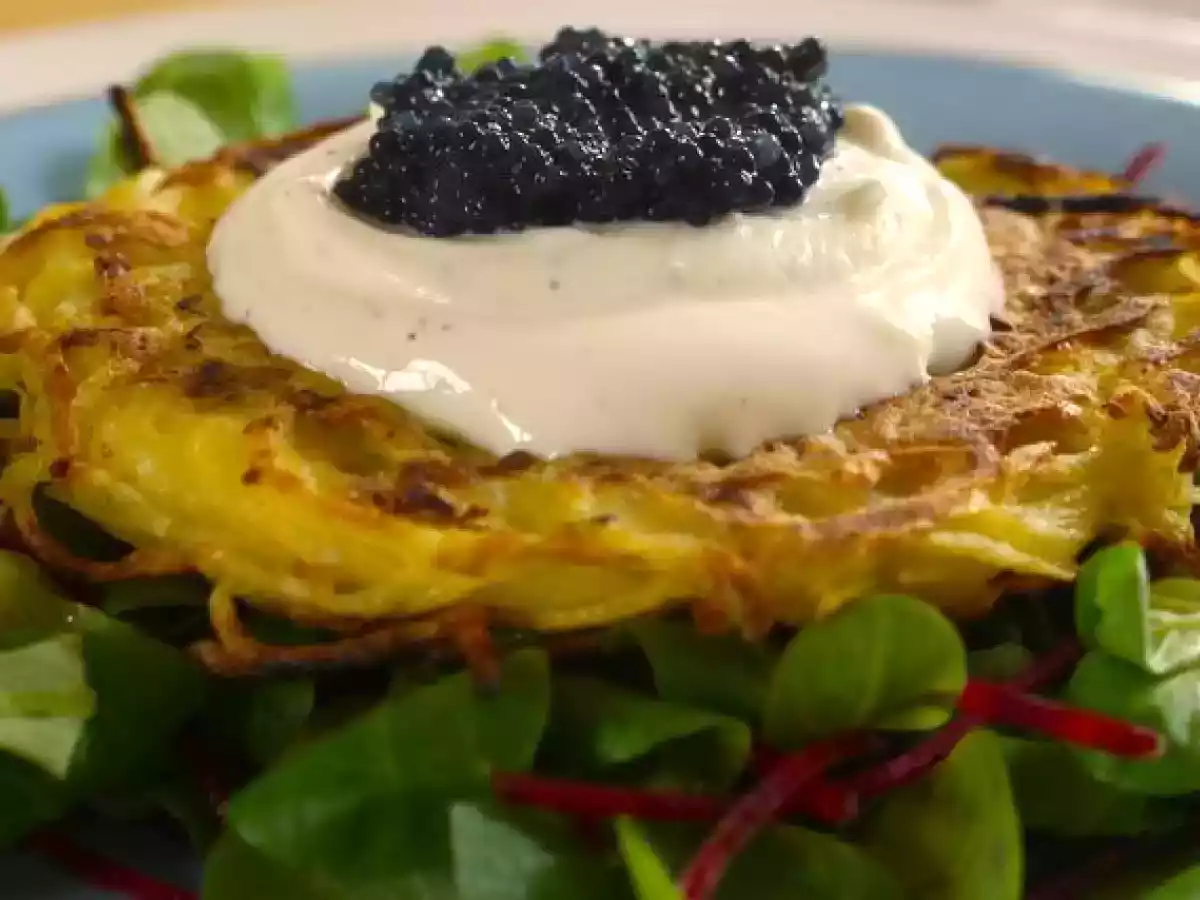 Pommes de terre en robe de chambre - Rostis et oeufs de poisson